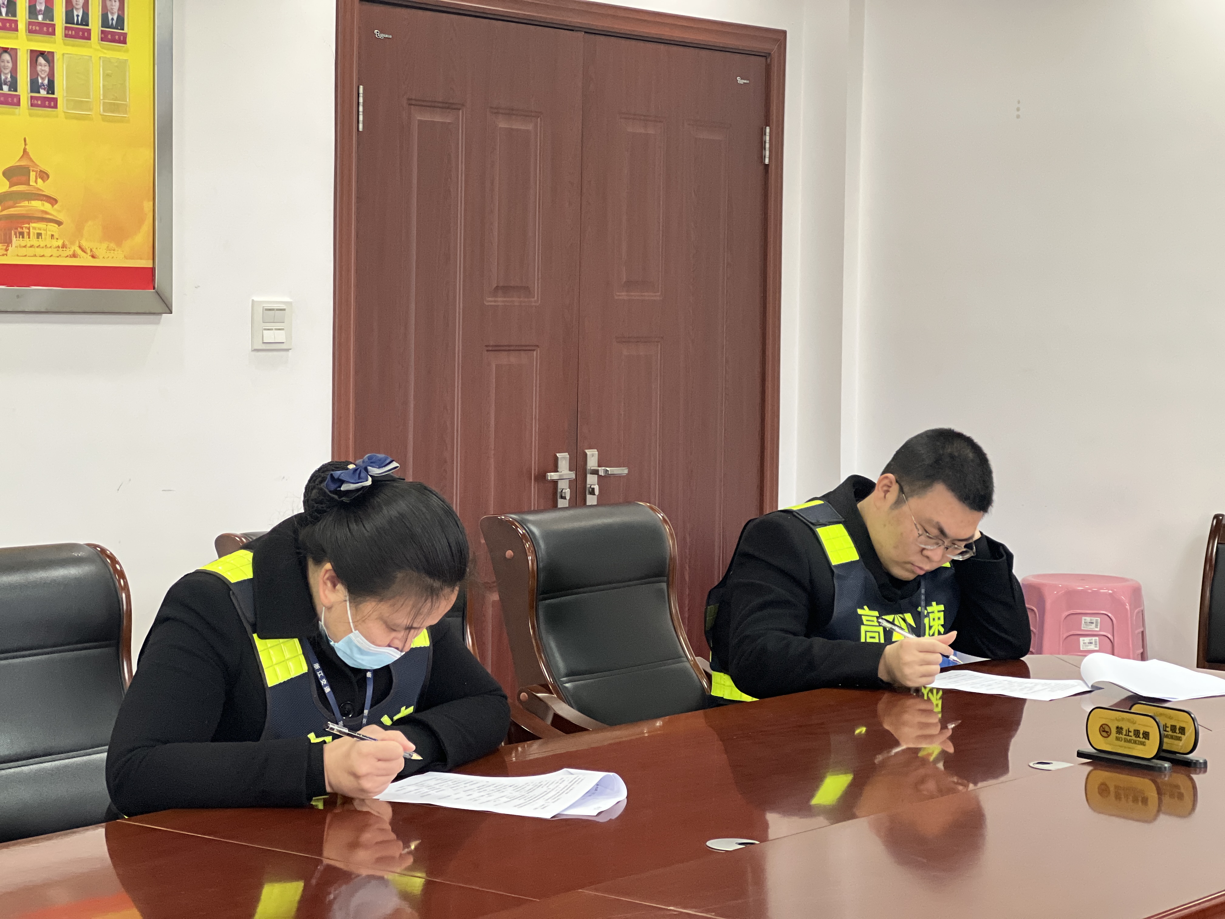 1681238153282888.jpg 0230404 圖為業(yè)務考試現(xiàn)場 袁莉攝 (3).jpg